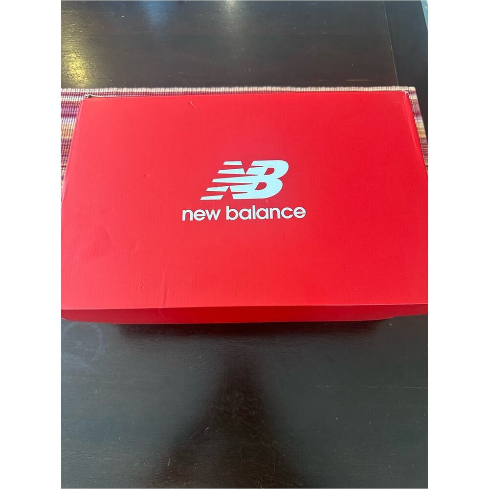 New Balance White Black Baseball Cleats - FuelCell 4040 NIB - Picture 2 of 13